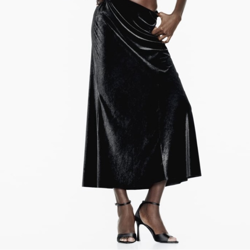 Zara NWT Velvet Midi Skirt